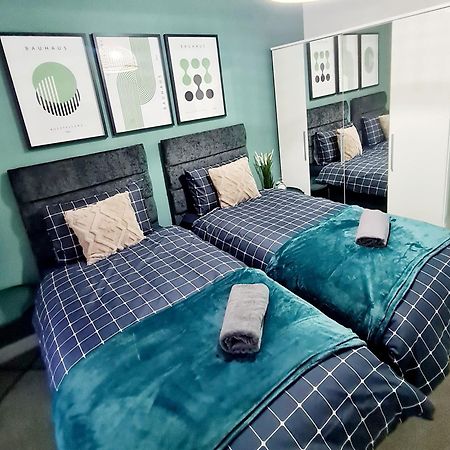 Bright 3Br Walking Distance To Town - Free Parking Apartment Glasgow Exterior foto