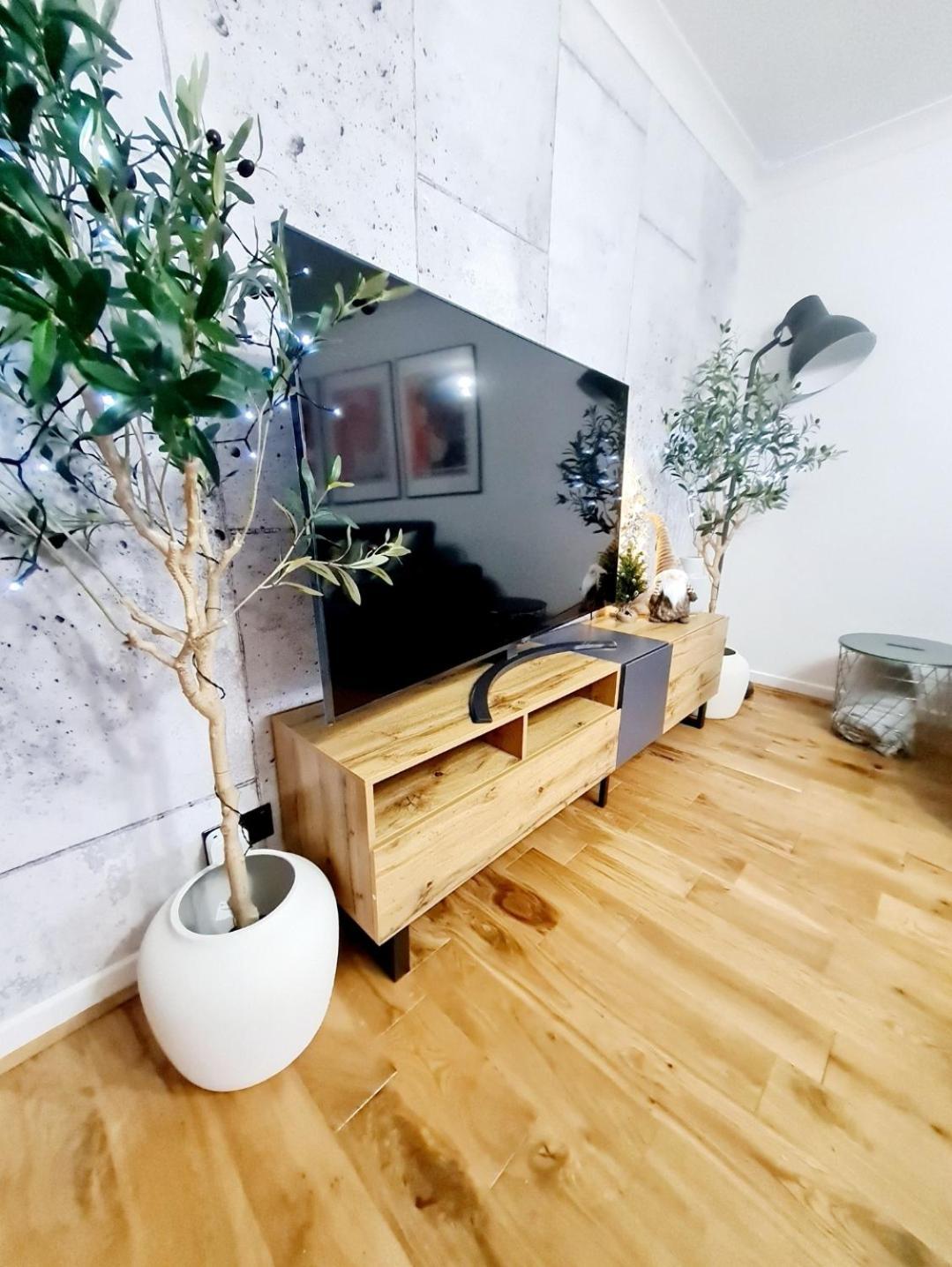 Bright 3Br Walking Distance To Town - Free Parking Apartment Glasgow Exterior foto