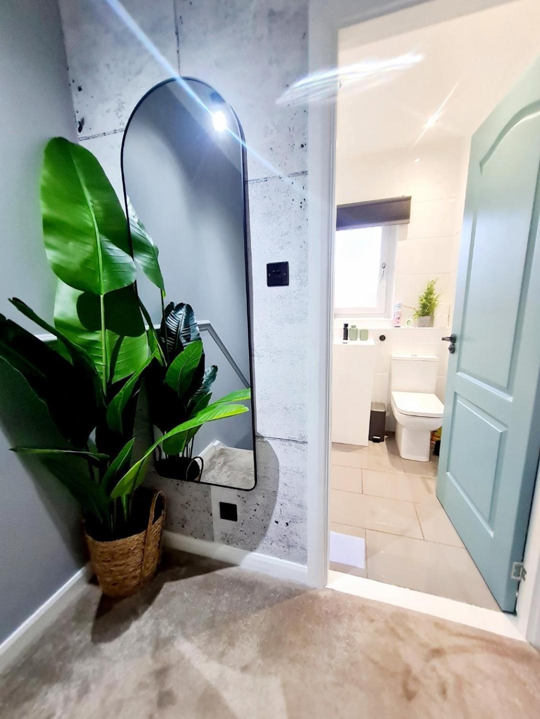 Bright 3Br Walking Distance To Town - Free Parking Apartment Glasgow Exterior foto